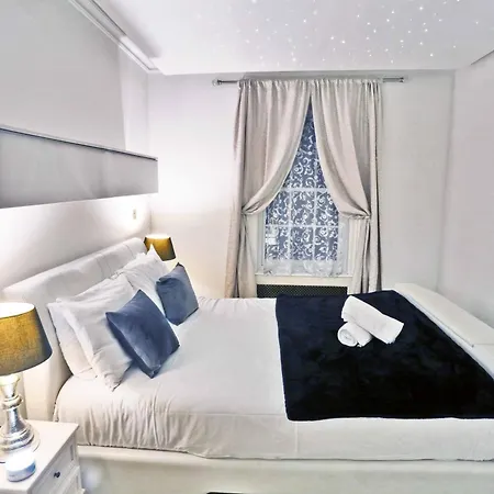Piccadilly Circus Collections Apartment London Exterior photo