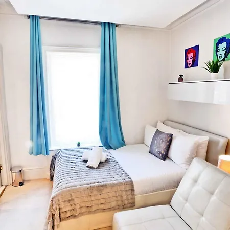 Piccadilly Circus Collections Apartment London Exterior photo